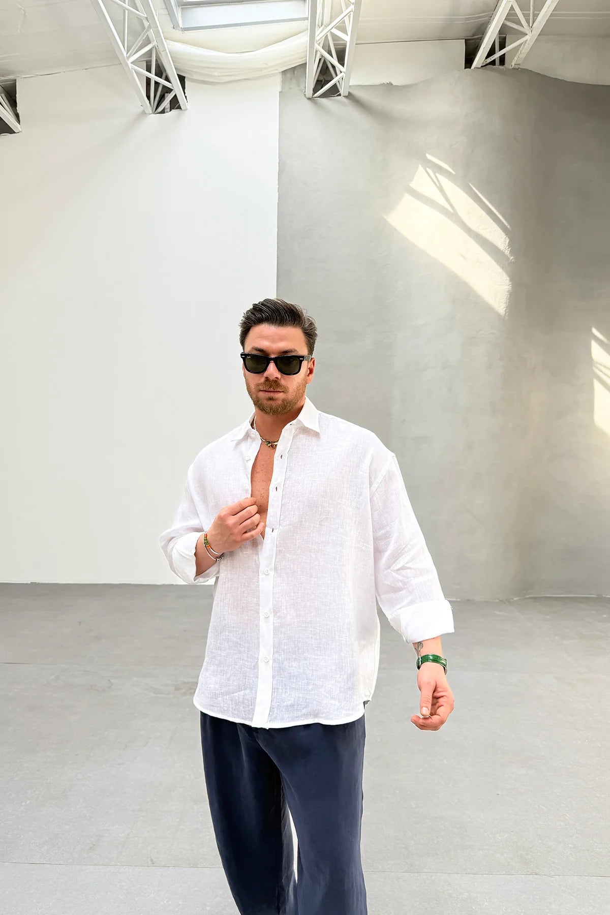 LINEN SHIRT • WHITE