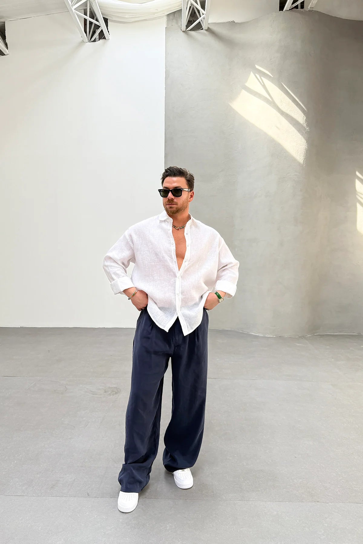 LINEN SHIRT • WHITE
