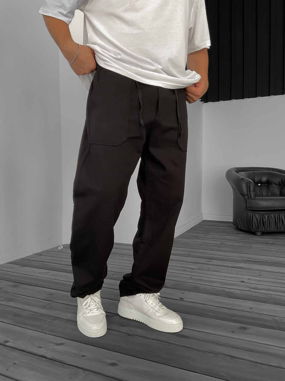 سراويل جيب كبيرة سوداء