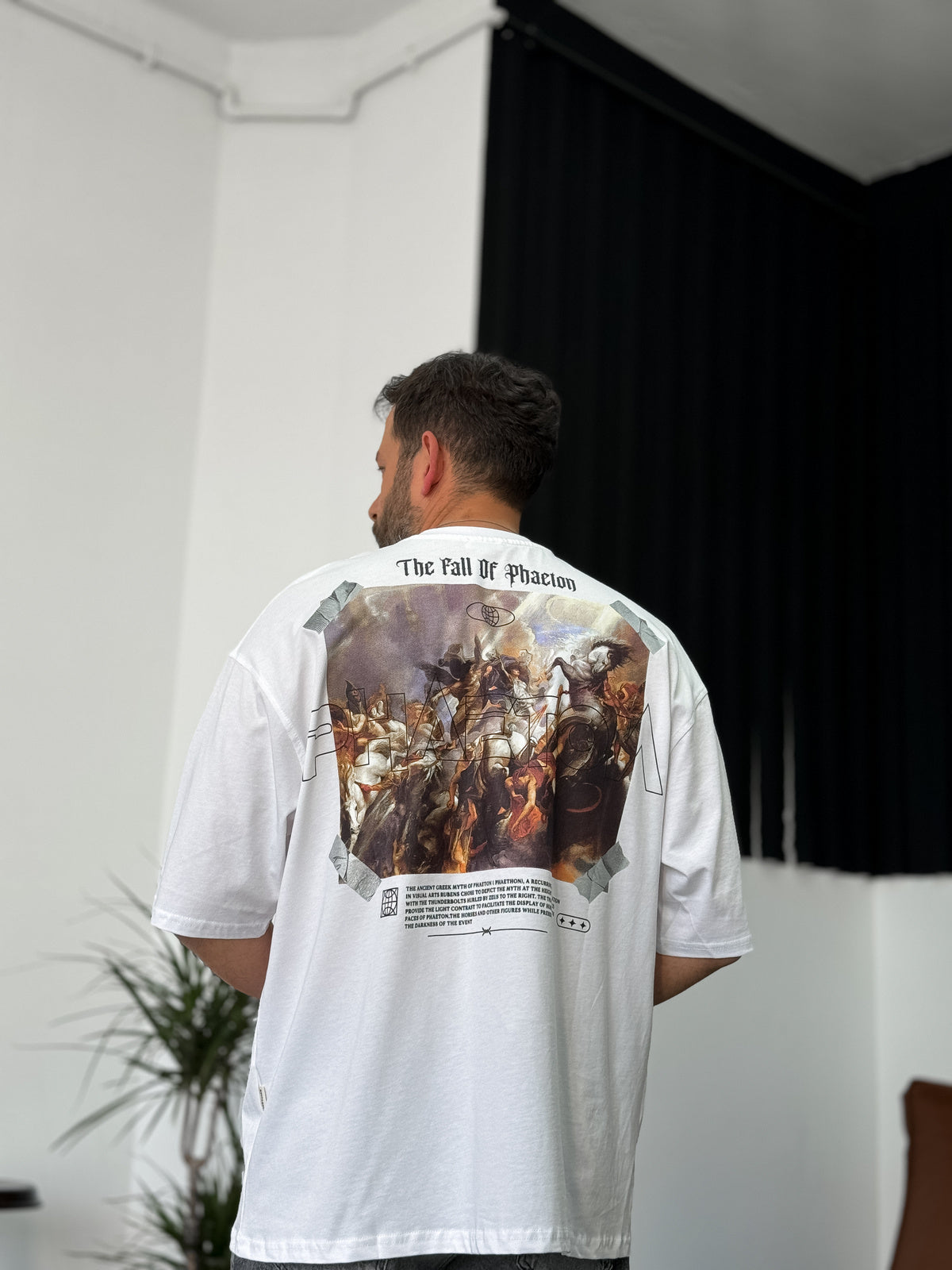 طبعت أبيض فايتون تي شيرت كبير الحجم