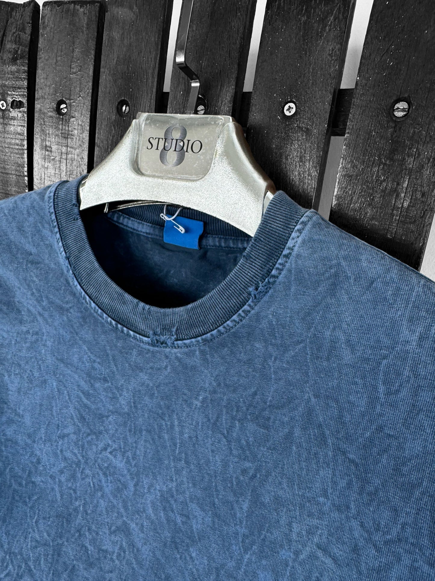WASHED TWO THREAD TSHIRTS WITH REAR DETAILED • NAVY BLUE