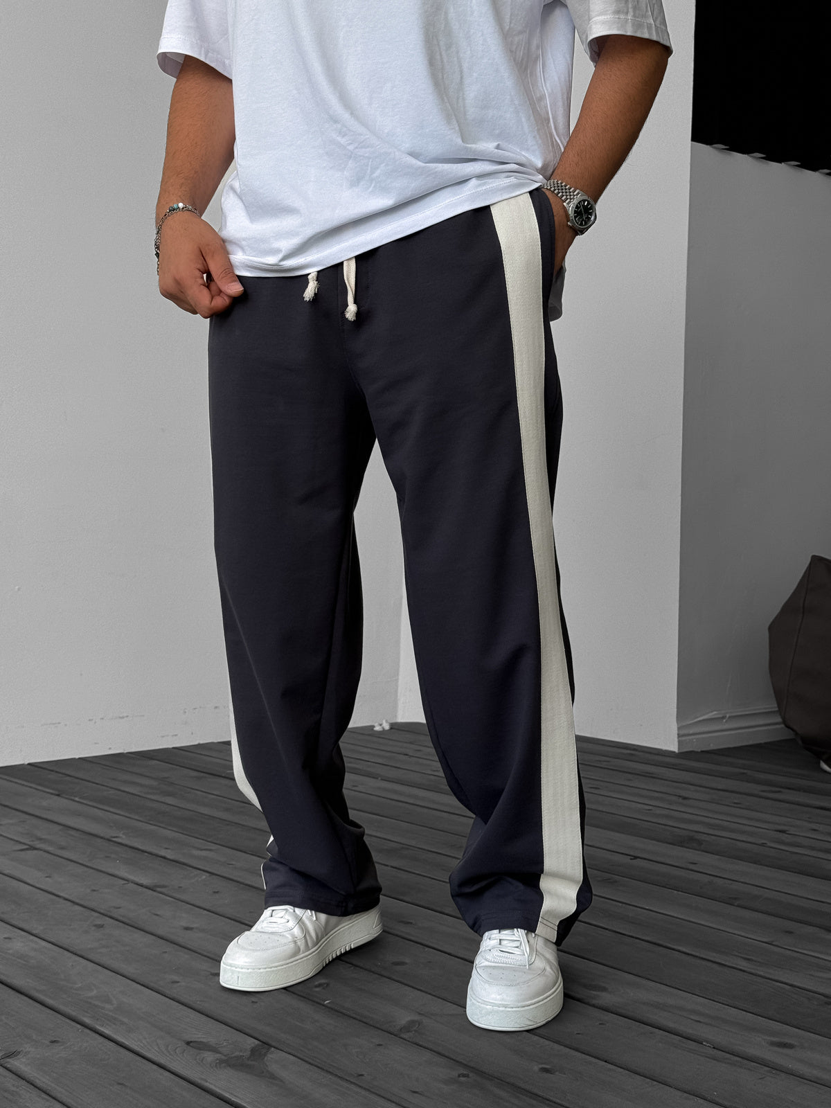 Smoked Straw Striped Pipe Leg Tracksuit