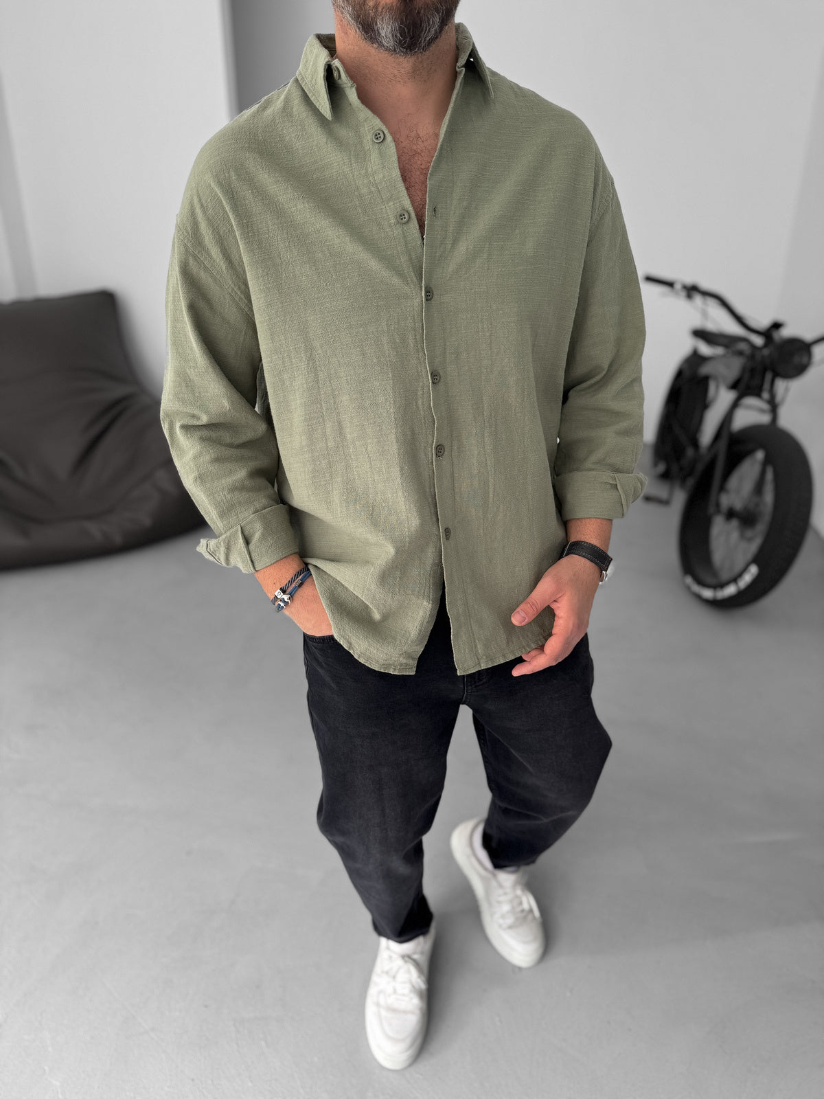 LINEN SHIRT • NAVY GREEN