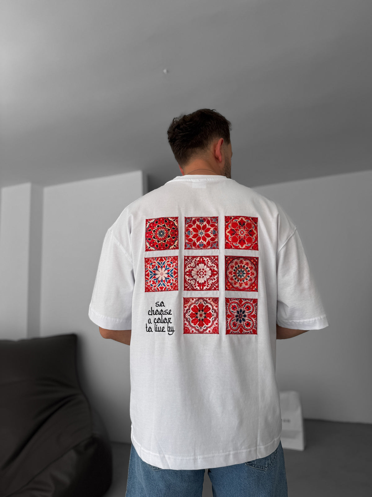 WFelix Graphic Graffiti Oversized Shirt- Black & White
