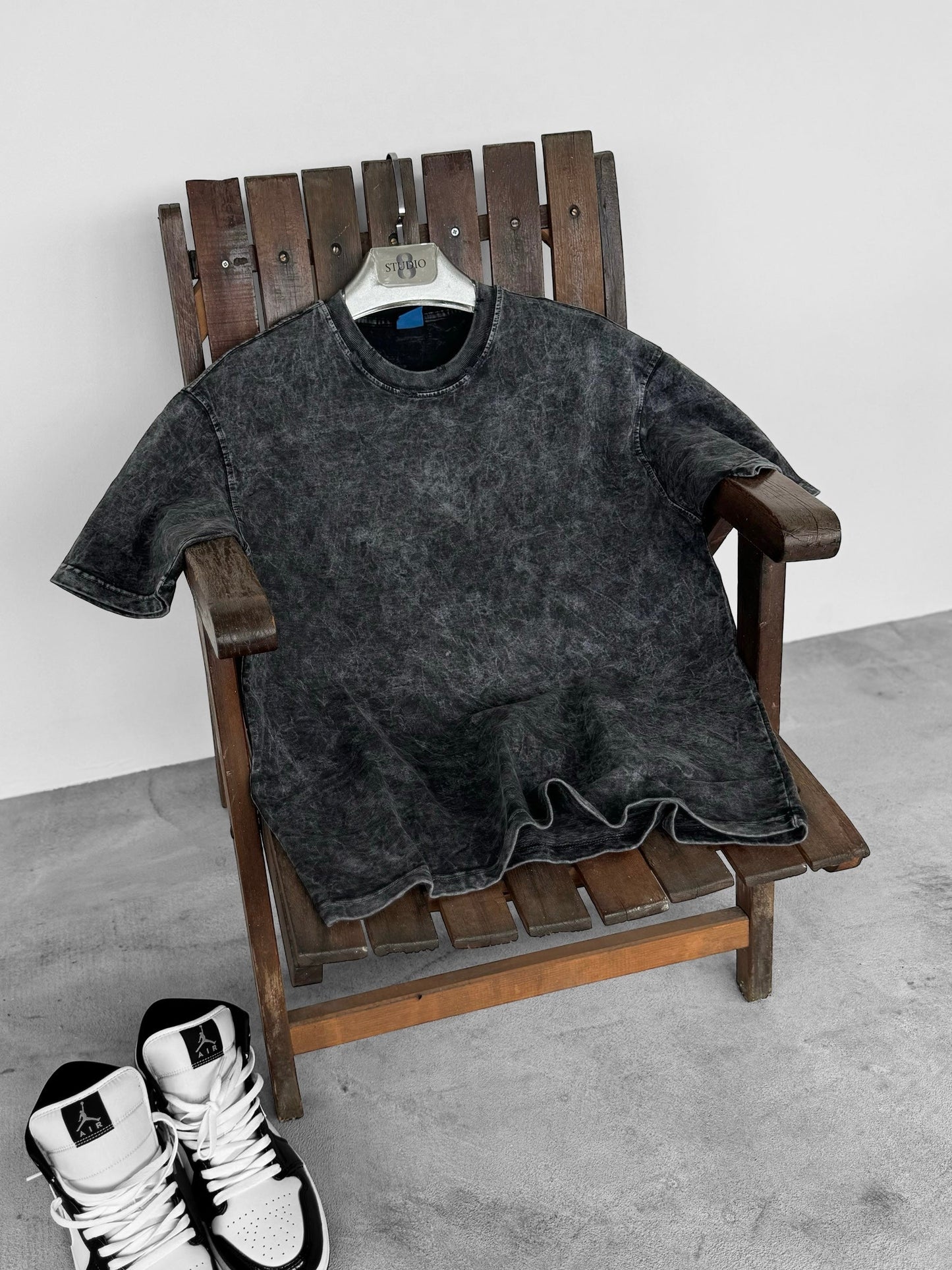 WASHED TWO THREAD TSHIRTS WITH REAR DETAILED • BLACK