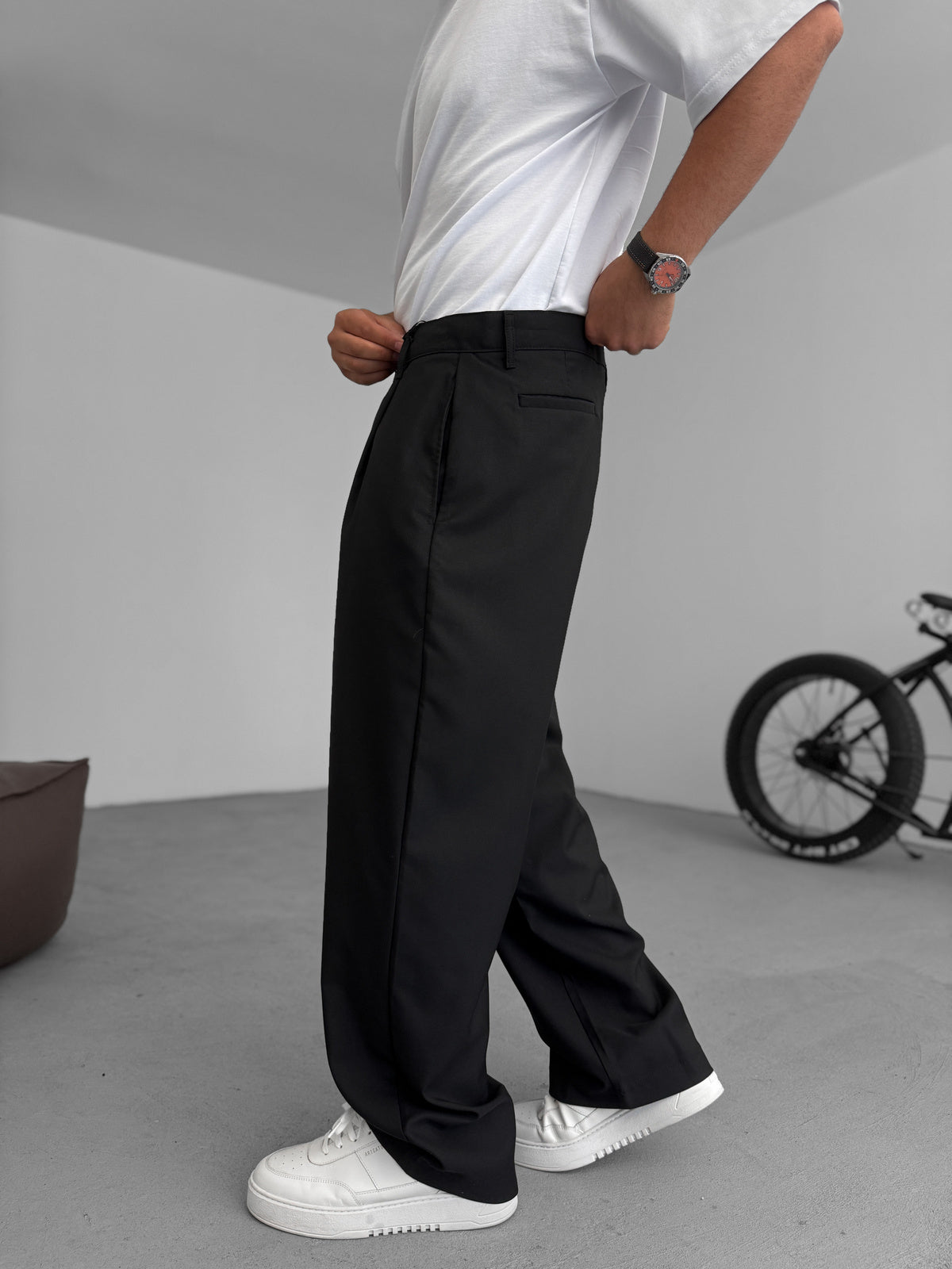 Black Pleated Relaxed Fit Trousers