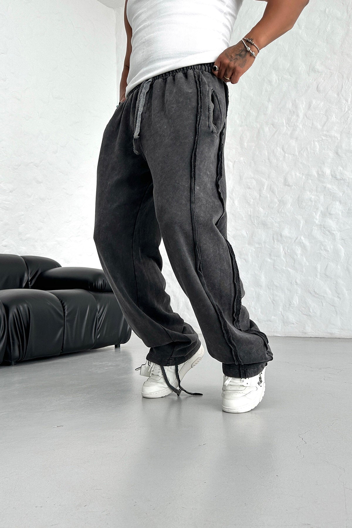 WASHABLE SPECIAL DESIGN SIDE STRIP DETAIL TRACKSUIT • DARK GRAY