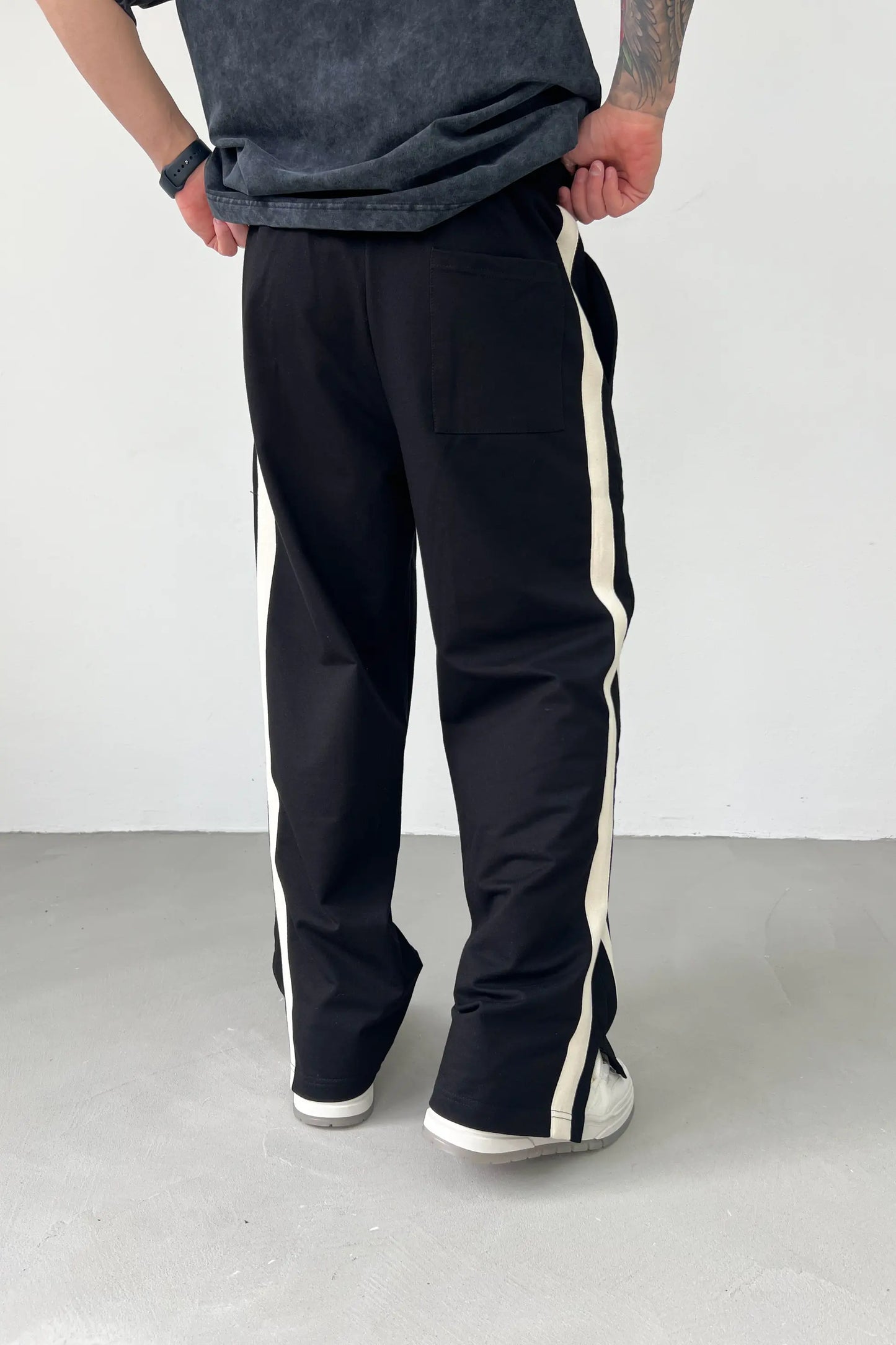 Baggy Tracksuit with Cut-Out Stripe Detail | BLACK