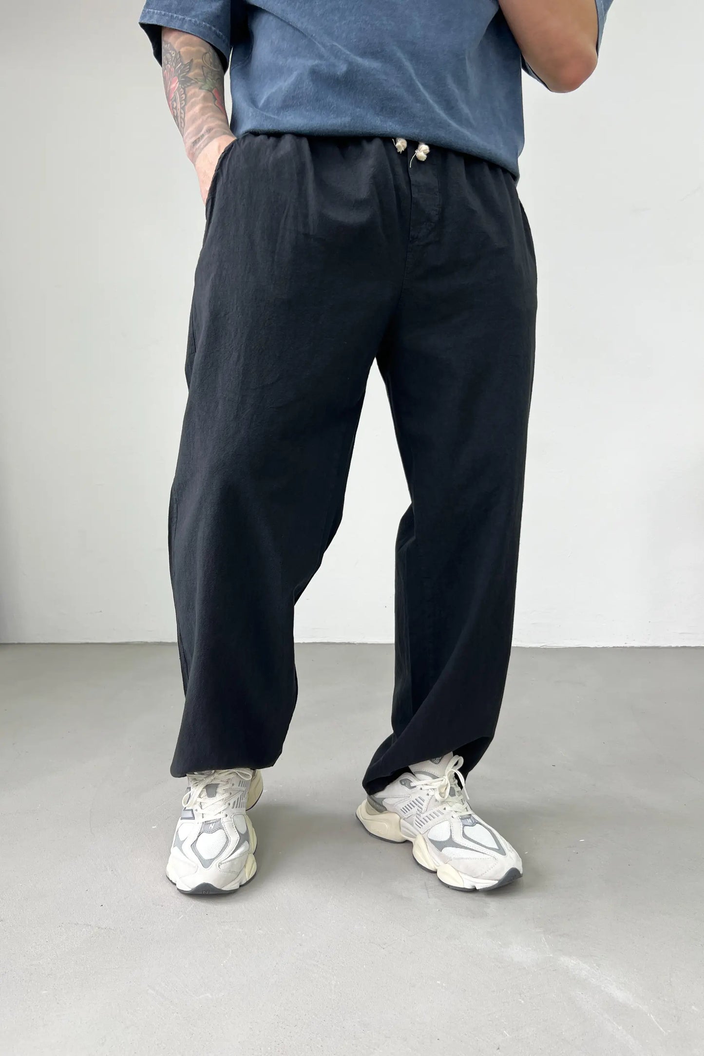 Elastic Waist Black Linen Baggy Trousers