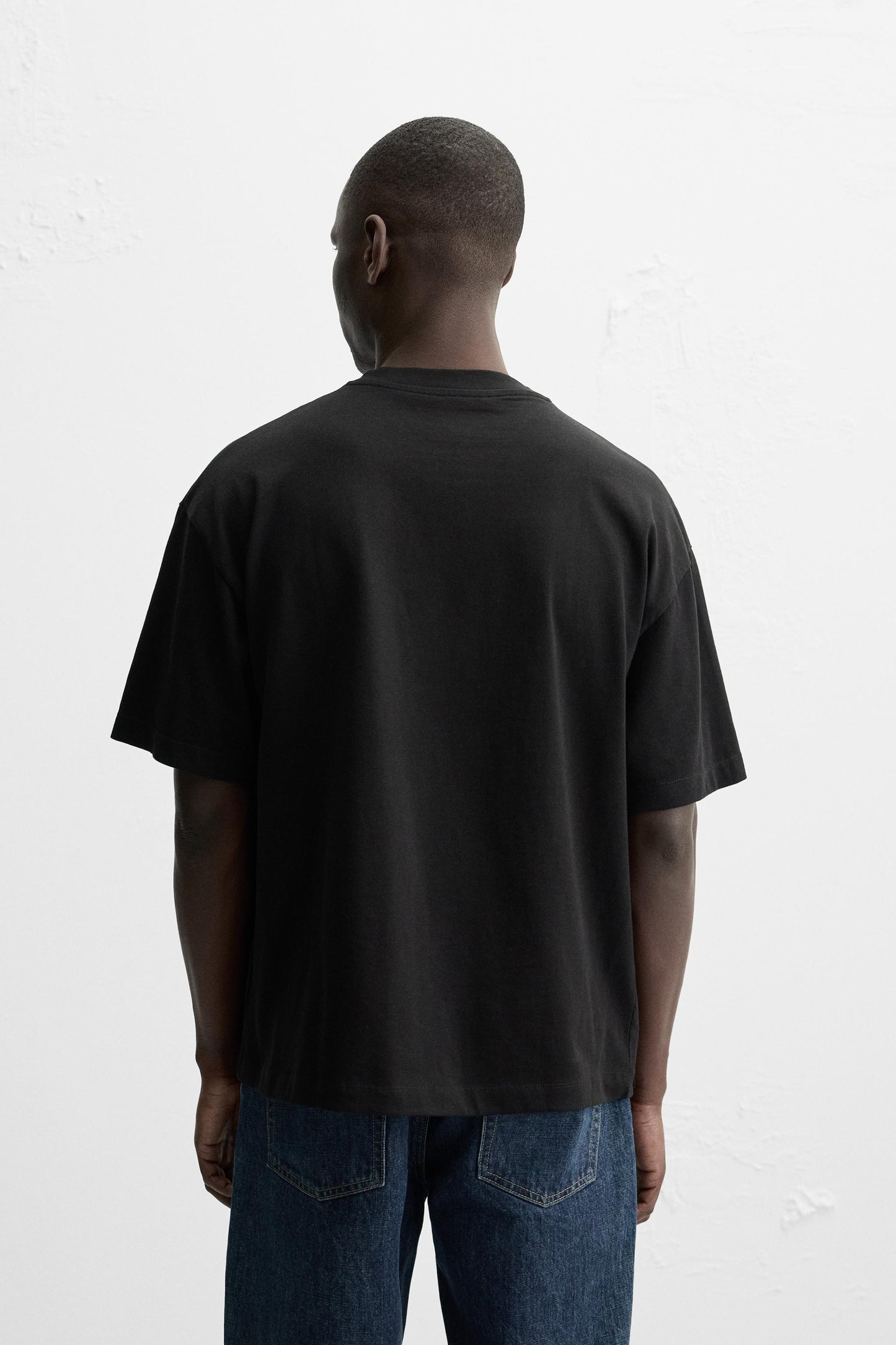BASIC HEAVYWEIGHT T-SHIRT