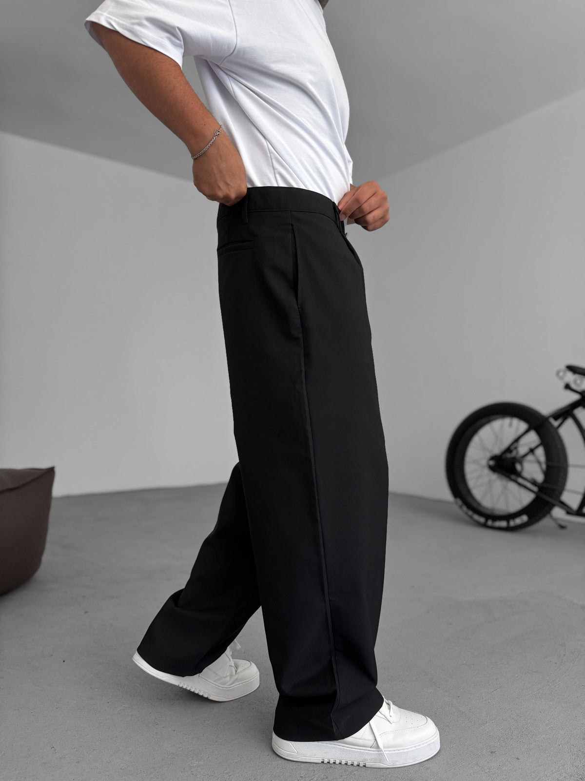 Black Pleated Relaxed Fit Trousers