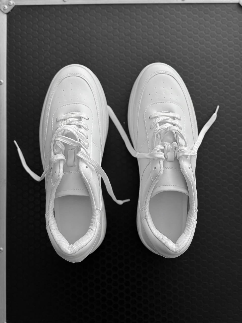 MONOCHROME CHUNKY SNEAKERS - WHITE