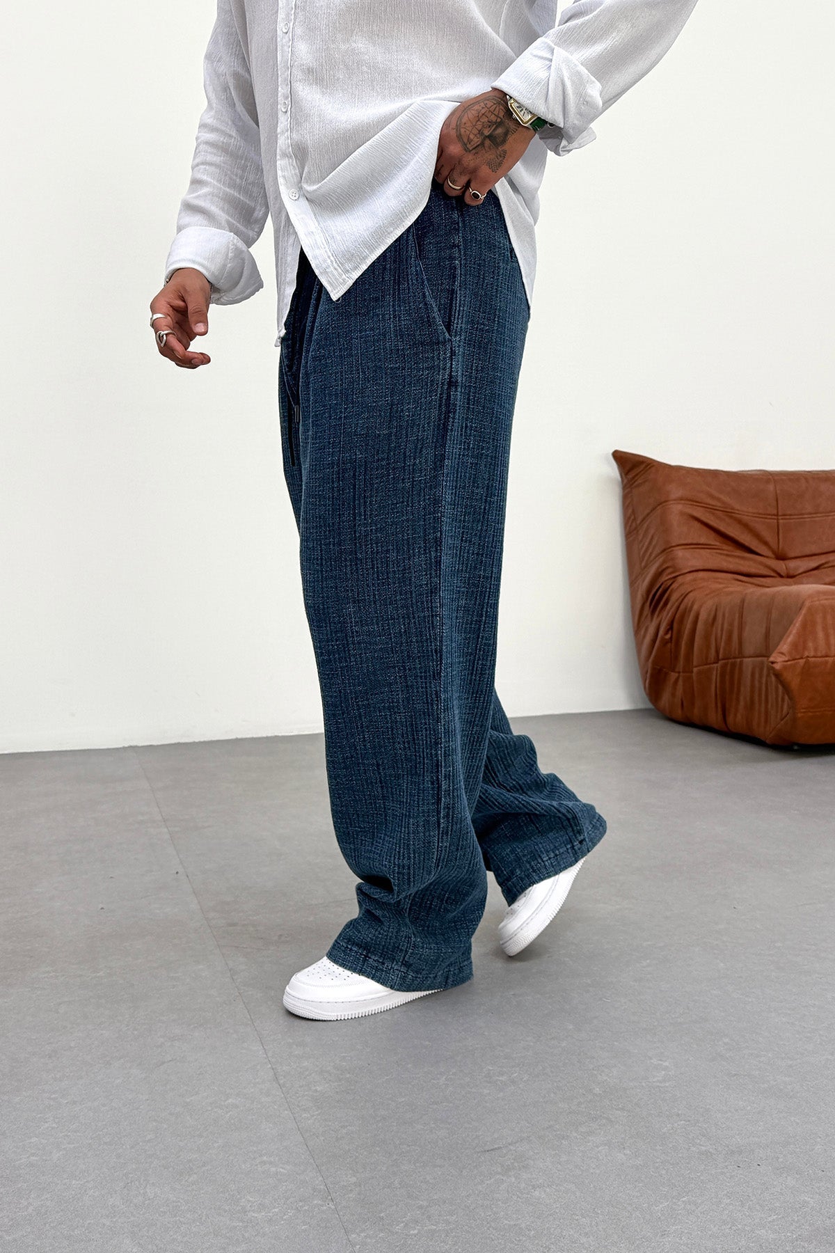 PREMIUM FABRIC PLEATED BAGGY TROUSERS • NAVY BLUE